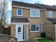 3 bedroom end of terrace house to rent