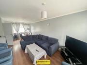 3 bedroom end of terrace house to rent