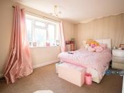 3 bedroom end of terrace house to rent