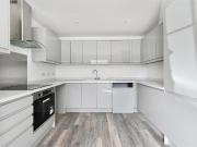 3 bedroom end of terrace house to rent