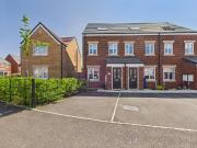 3 bedroom end of terrace house to rent