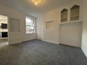 3 bedroom end of terrace house to rent