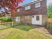 3 bedroom end of terrace house to rent