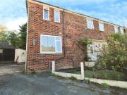 3 bedroom end of terrace house to rent