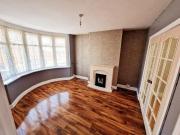 3 bedroom end of terrace house to rent