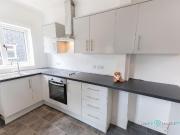 3 bedroom end of terrace house to rent