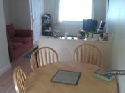 3 bedroom end of terrace house to rent