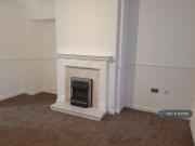3 bedroom end of terrace house to rent