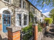 3 bedroom end of terrace house to rent