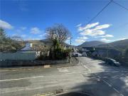 3 bedroom end of terrace house to rent