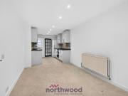 3 bedroom end of terrace house to rent