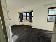 3 bedroom end of terrace house to rent