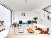 3 bedroom end of terrace house to rent