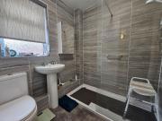 3 bedroom end of terrace house to rent
