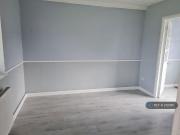 3 bedroom end of terrace house to rent