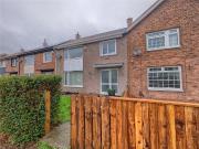 3 bedroom end of terrace house to rent