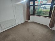 3 bedroom end of terrace house to rent