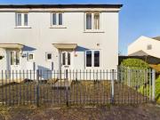 3 bedroom end of terrace house to rent