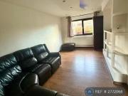 3 bedroom end of terrace house to rent