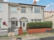 3 bedroom end of terrace house to rent