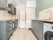 3 bedroom end of terrace house to rent