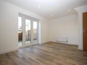 3 bedroom end of terrace house to rent