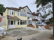 3 bedroom end of terrace house to rent