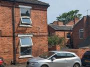 3 bedroom end of terrace house to rent