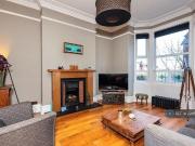 3 bedroom end of terrace house to rent