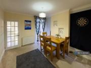 3 bedroom end of terrace house to rent