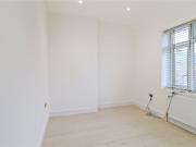 3 bedroom end of terrace house to rent