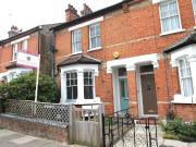 3 bedroom end of terrace house to rent