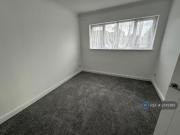 3 bedroom end of terrace house to rent