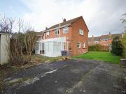 3 bedroom end of terrace house to rent