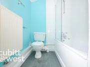 3 bedroom end of terrace house to rent