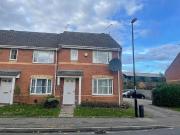 3 bedroom end of terrace house to rent