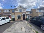 3 bedroom end of terrace house to rent