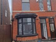 3 bedroom end of terrace house to rent