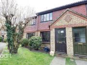 3 bedroom end of terrace house to rent