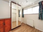 3 bedroom end of terrace house to rent