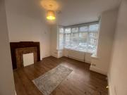 3 bedroom end of terrace house to rent