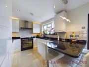 3 bedroom end of terrace house to rent