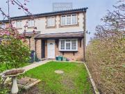 3 bedroom end of terrace house to rent