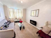 3 bedroom end of terrace house to rent