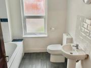 3 bedroom end of terrace house to rent