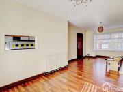 3 bedroom end of terrace house to rent