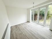 3 bedroom end of terrace house to rent