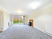 3 bedroom end of terrace house to rent