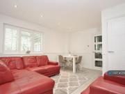 3 bedroom end of terrace house to rent