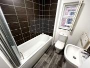 3 bedroom end of terrace house to rent